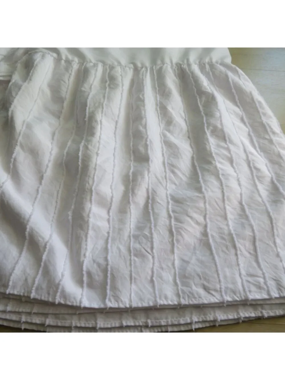White Full Size Bed Skirt Vertical Textured Chenille Pin Stripe Fabric 18